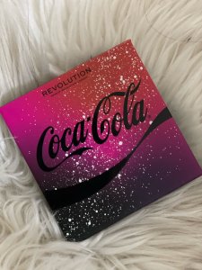 眾測coca cola 眼影盤