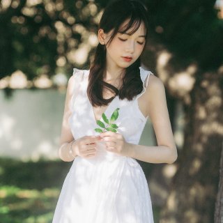 今年夏天买到最喜欢的小白裙🍃...