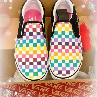 11: 彩虹🌈鞋子