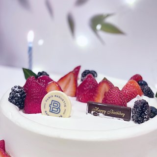 巴黎贝甜｜ 抹茶草莓蛋糕...