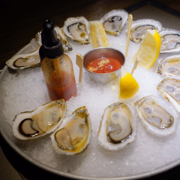 12 Oyster