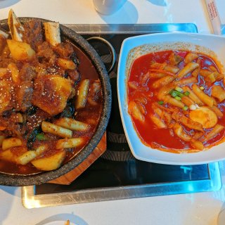 新年第一顿韩式牛排锅🍲...