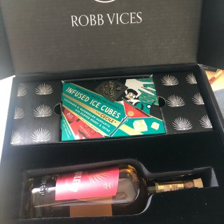 Robb Vice五月订阅盒子...