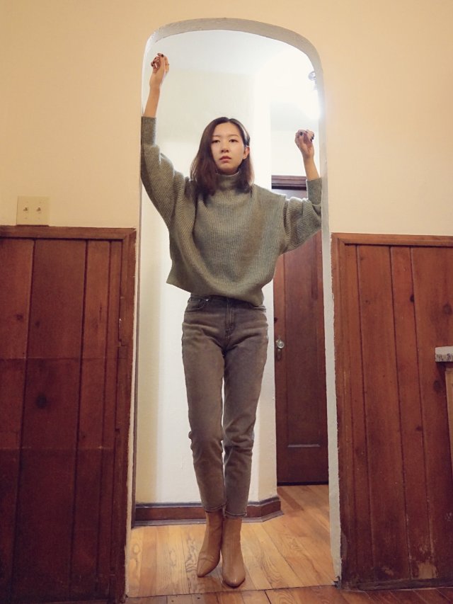 灰绿色廓形毛衣｜令人心动的颜色