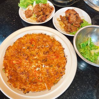 小菜比正餐多的韩式料理...