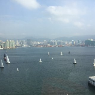 香港， 维多利亚港， 重要的经济文化中心...