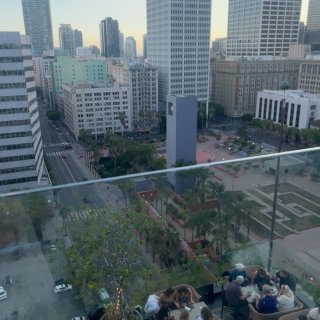洛杉矶绝美顶楼法式rooftop小酒吧。...