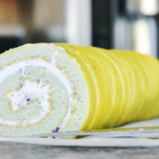 【吃货必备】加了紫薯的蛋糕卷怎么变成绿色...