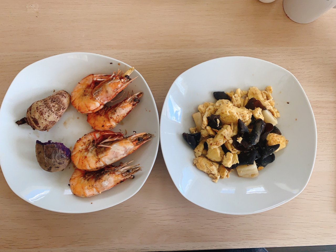 木耳炒蛋,空气炸锅烤虾,芋头,紫薯
