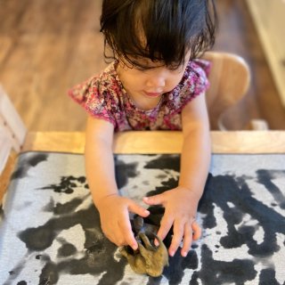 幼兒藝術從小培養 - 免清理畫畫好物分享...