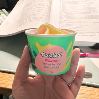 Costco的快乐 澳大利亚酸奶冰激凌...