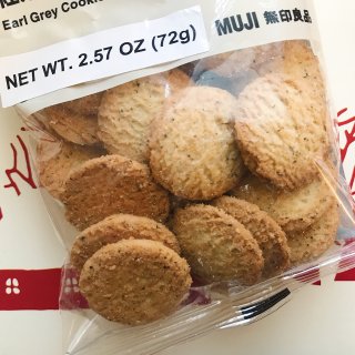 饼饼的小肚腩｜Muji红茶小饼干...