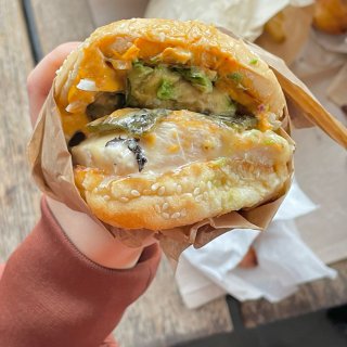 uneeda burger 🍔 买小吃很...