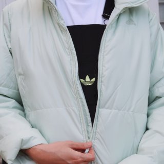 Adidas｜冬日裡的一抹亞麻綠🌿夾克....