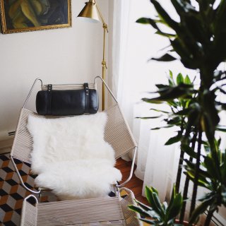 舒适的卧室一角要有躺椅，香薰和绿植🪴...