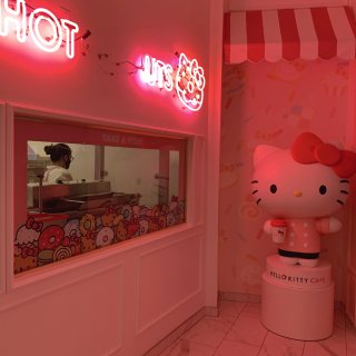 Hello Kitty Cafe Irvine