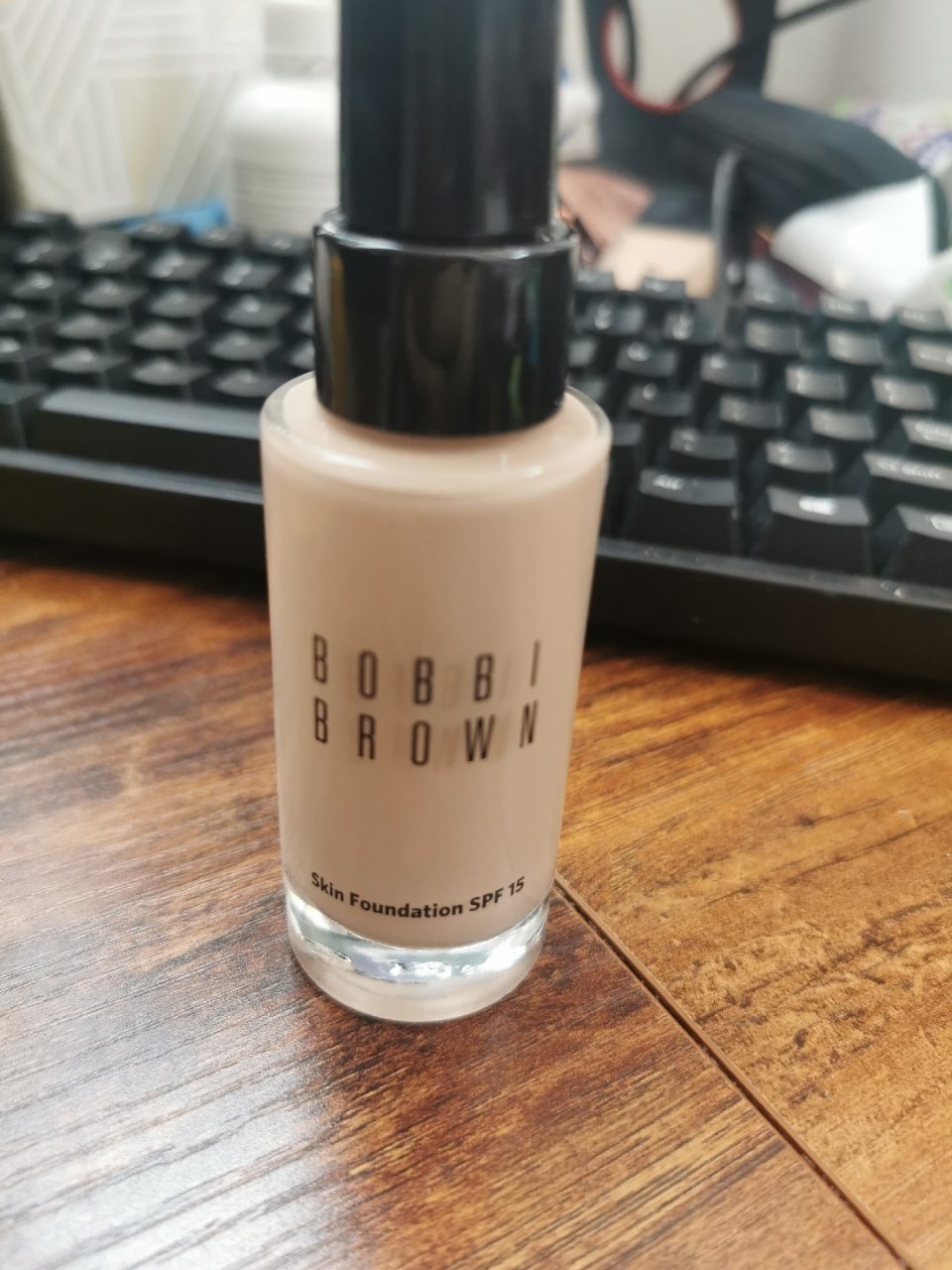 Skin Foundation SPF 15 | Bobbi Brown Cosmetics