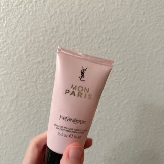 Mon Paris Body Lotion | This lightweight moisturizing lotion