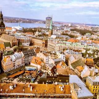 拉脱维亚🇱🇻：东欧老城 里加是彩色🌈的...