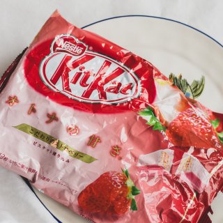 太好吃！草莓味的kitkat...