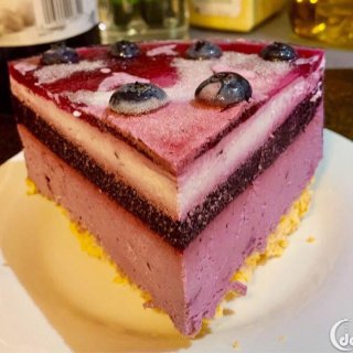 芝士慕斯蓝莓蛋糕...