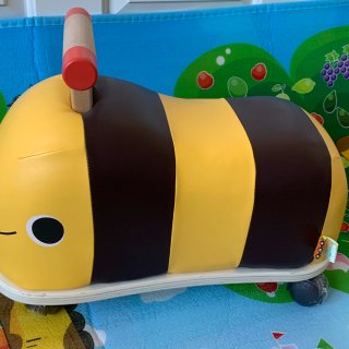 寶寶的新玩具！Bee ride...