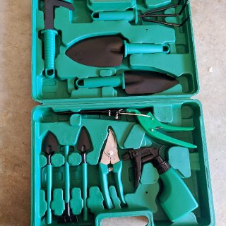 Amazon.com : Royalsellpro Garden Tools Set, 10 Pieces Gardening Tools, Heavy Duty Gardening Kits with Carrying Case, Anti-Rust Ergonomic Handle, Gardening Gifts for Female, Men, Gardeners : Garden & Outdoor