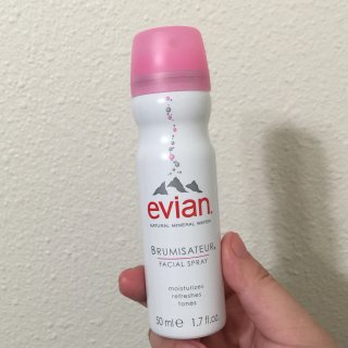 Evian 依云,依云喷雾