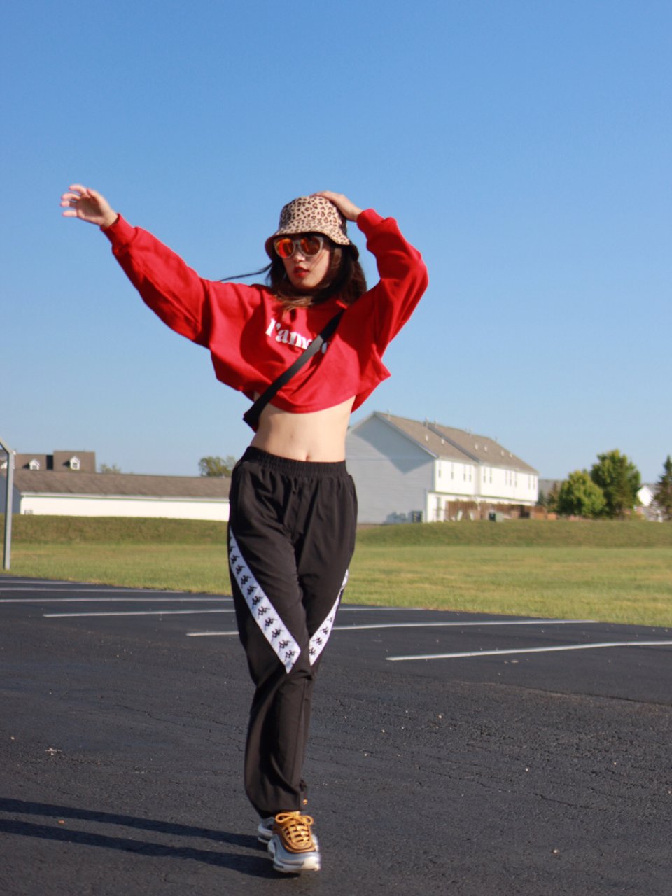 运动系女孩——Kappa工装裤 |H&M...