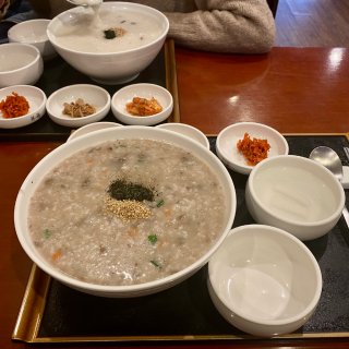 法拉盛韩国粥店🇰🇷本粥...