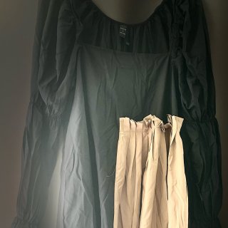 方领法式连衣裙👗...
