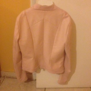 粉色皮夹克