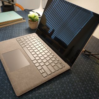 无敌轻薄的surface laptop ...