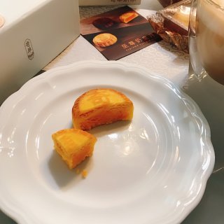 中秋节的至尊奶黄🈷️香港奇华饼家...