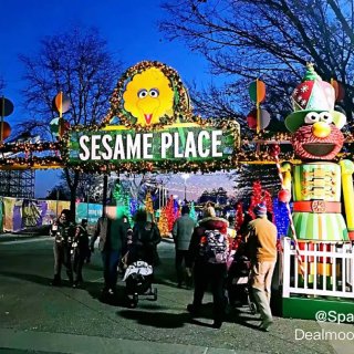 芝麻街游乐园 跟Elmo一起跨新年...