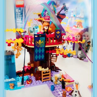 Lego Frozen II 魔法树屋	...