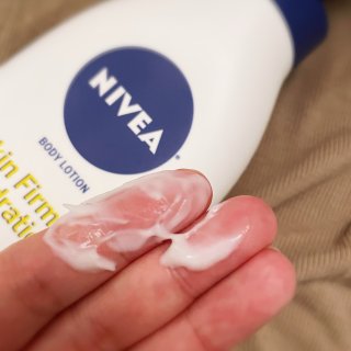 Nivea身体乳｜做只香喷喷的小公主...