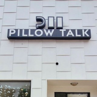 Pasadena: Pillow Tal...