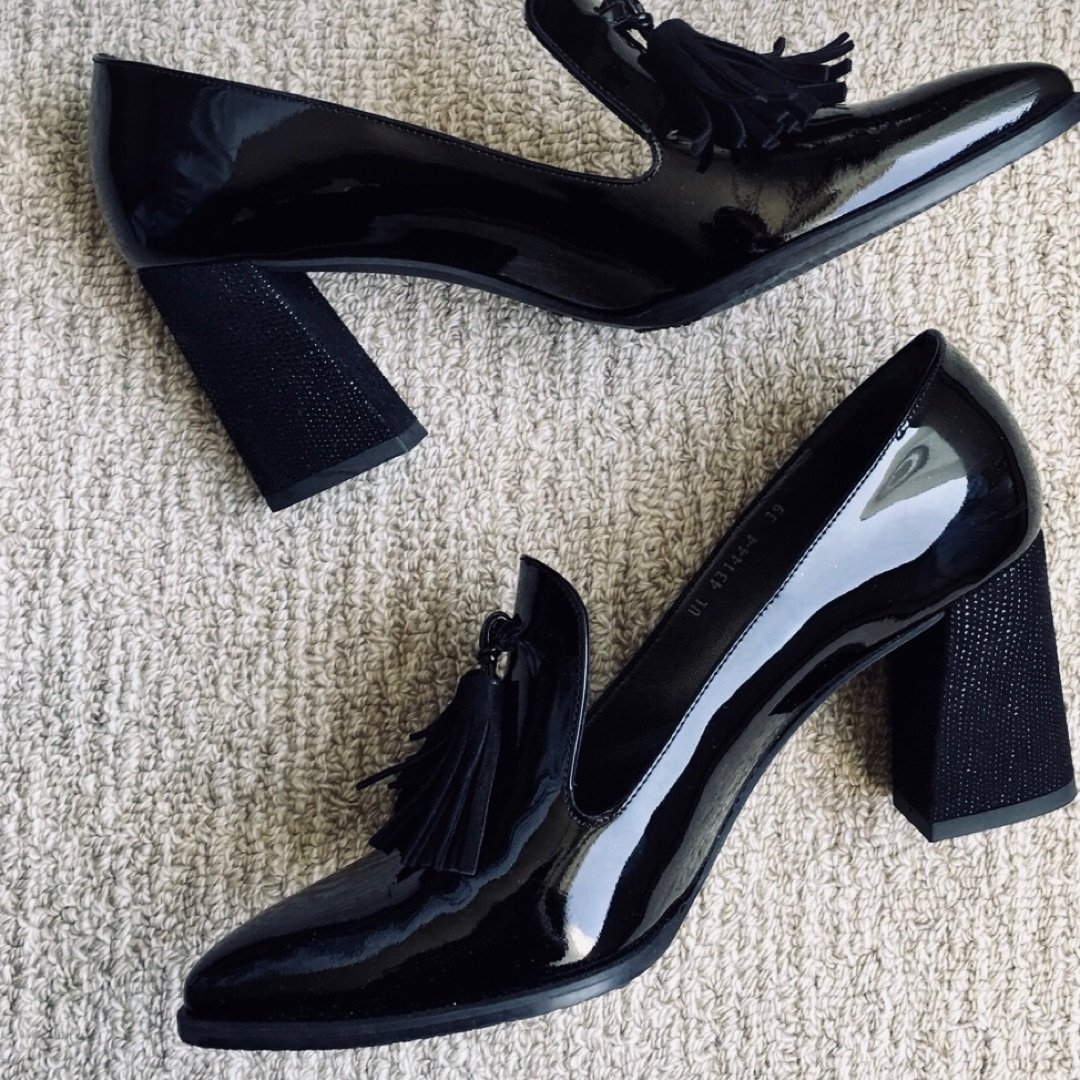 Stuart Weitzman 斯图尔特·韦茨曼
