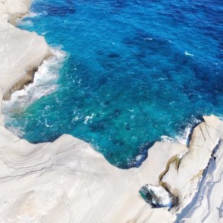 希腊开啦，夏天来小众海岛米洛斯旅行吧...