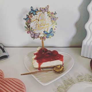生日快乐我的君🎂｜吃块草莓🍓芝士蛋糕...