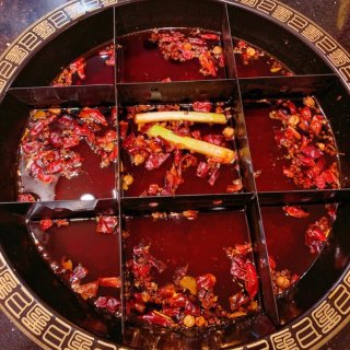 正宗重庆殷老头老火锅 | Master Yin Chongqing Authentic Hot Pot