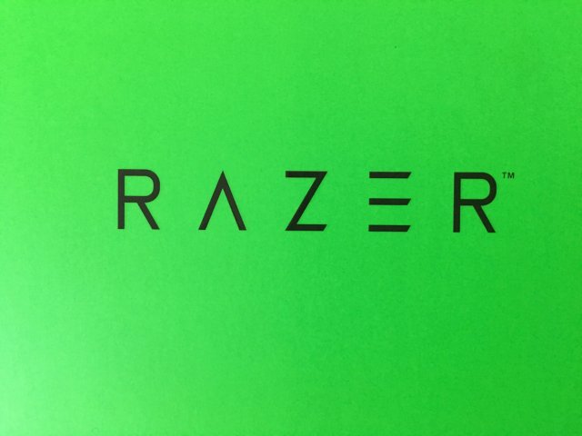 送给老公的生日礼物—Razer的耳...