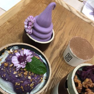 洛杉磯美食-Cafe Bora紫薯甜品...