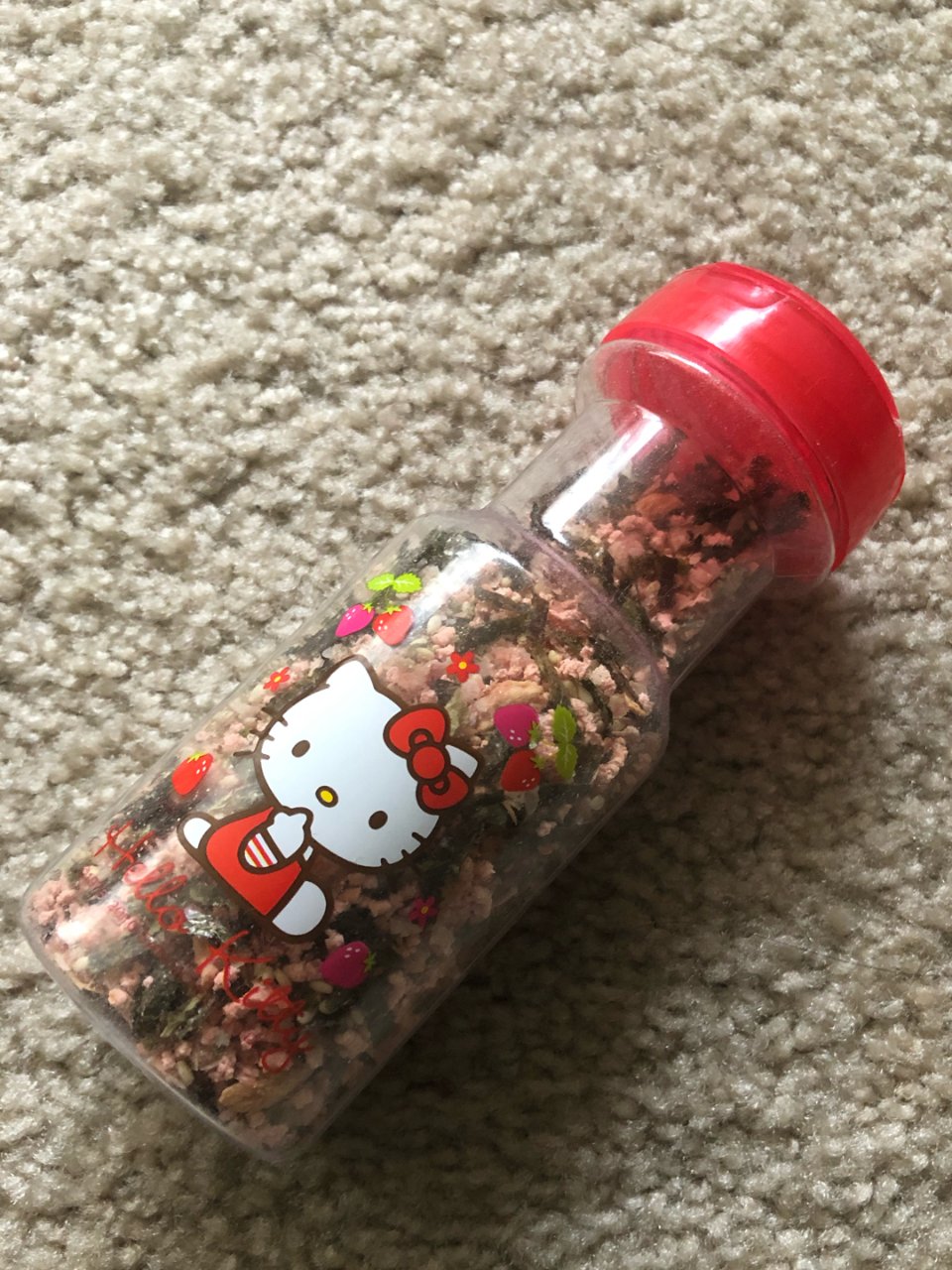 调料罐也要是Hello Kitty...