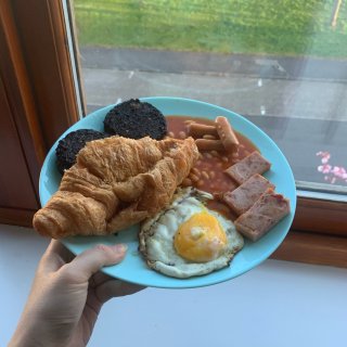 晒一个能量满满的传统苏格兰早餐...