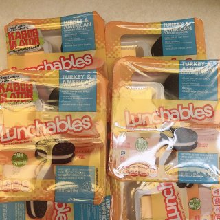 Target 的Lunchables ...