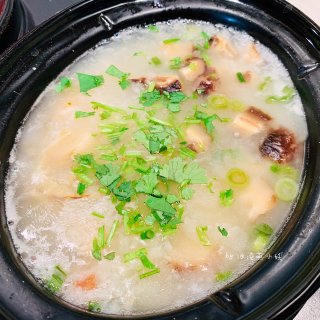 美食攻略 | 慢炖锅版海鲜粥🦐+养生银耳...