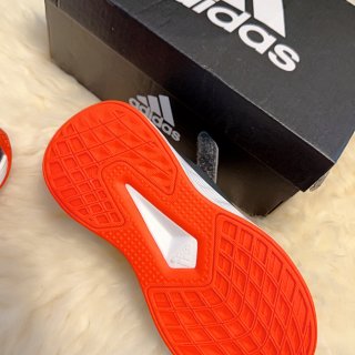 Adidas 小童运动鞋开箱...