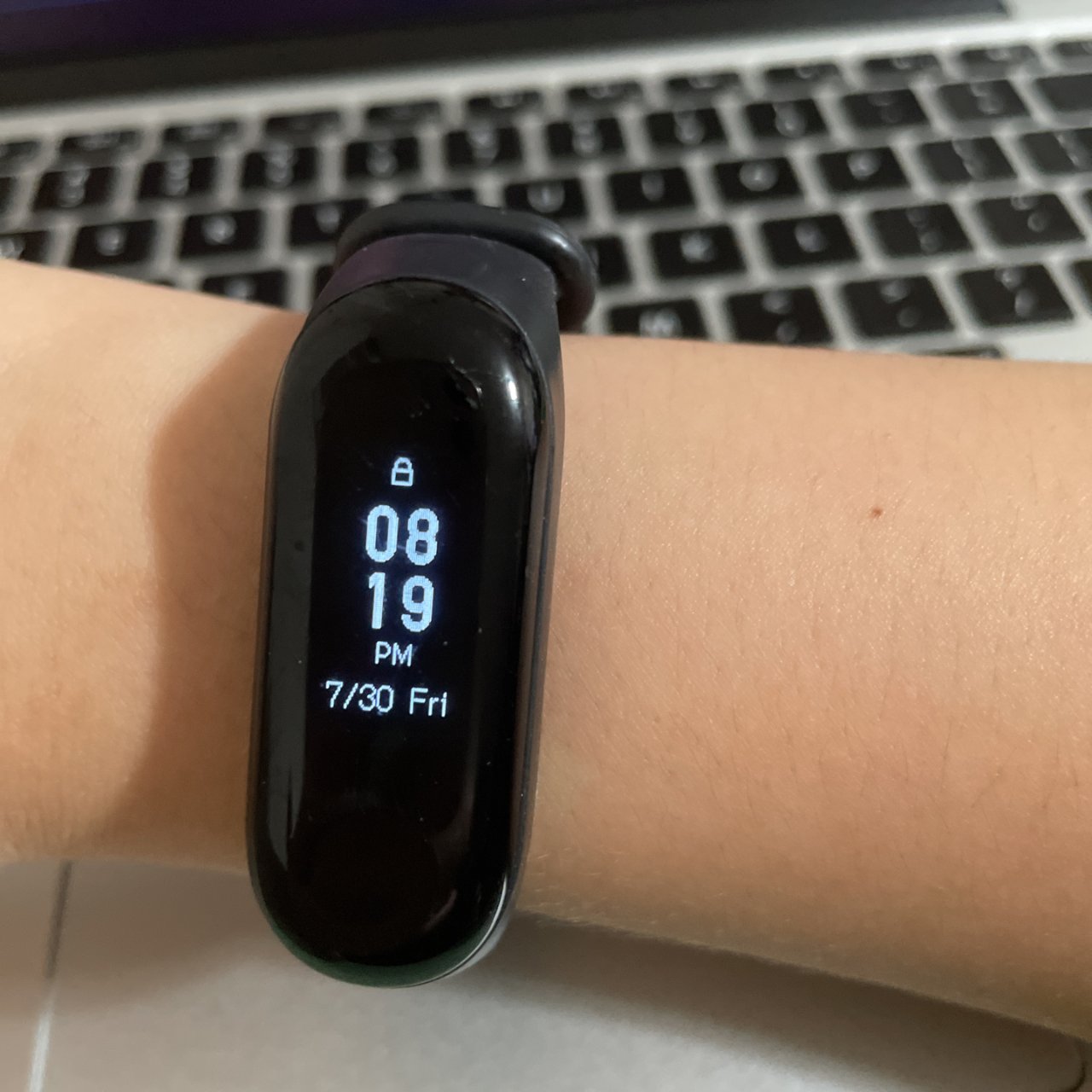 小米,Xiaomi Mi Band 3 Fitness Tracker 50m Waterproof Smart Band Smartband OLED Display Touchpad Heart Rate Monitor Wristbands Bracelet, Black : Sports & Outdoors